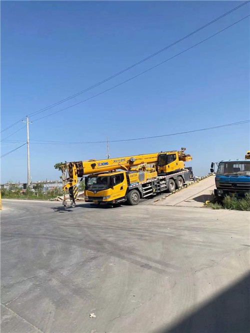 康马县吊车作业时，可能会产生哪些额外收费项目？